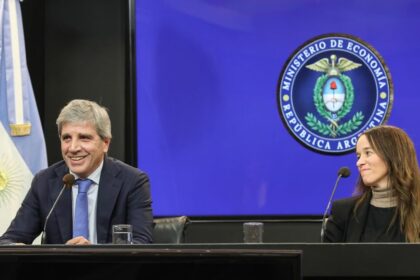 dolares-del-colchon:-luis-caputo-adelanto-que-si-se-paga-el-proximo-vencimiento-de-ganancias-se-asegura-el-tapon-fiscal