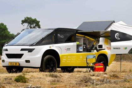 neerlandeses crearon-la-primera-ambulancia-solar-capaz-de-recorrer-mas-de-700-kilometros