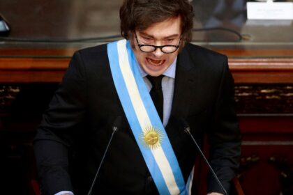 nueva-encuesta-electoral:-midieron-a-javier-milei-en-tres-escenarios-para-2027-y-gano-solo-en-uno