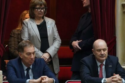 bullrich-y-sturzenegger-se-reunieron-para-intentar-destrabar-la-ley-de-propiedad-privada-en-el-senado