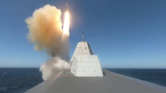 destructor-uss-zumwalt:-caracteristicas-principales-de-los-misiles-hipersonicos-cps-de-la-armada-de-eeuu.