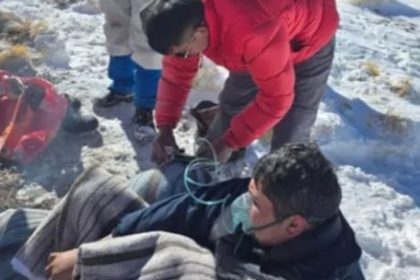 la-mujer-del-minero-que-sobrevivio-tras-quedar-atrapado-tres-dias-en-la-nieve-a-27-grados-bajo-cero-en-la-puna-catamarquena