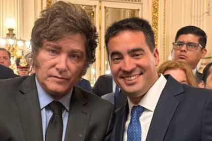 el-vocero-presidencial-genero-una-ola-de-criticas-y-abrio-un-frente-inesperado-para-el-gobierno-al-afirmar-que-un-dolar-a-$1.800-“es-una-posibilidad”