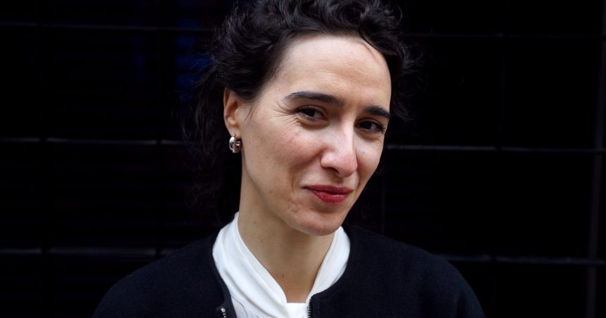 giulia-bini,-directora-de-arts-at-cern-(suiza)-revela-como-el-arte-ayuda-a-explicar-la-materia-oscura-y-el-big-data