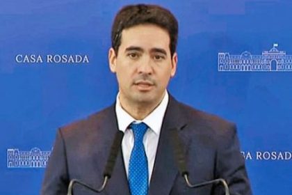 el-gobierno-quedo-molesto-con-adrian-ravier-tras-sus-dichos-sobre-el-dolar-y-busca-contener-el-impacto-politico