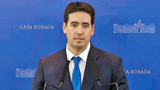 el-gobierno-quedo-molesto-con-adrian-ravier-tras-sus-dichos-sobre-el-dolar-y-busca-contener-el-impacto-politico
