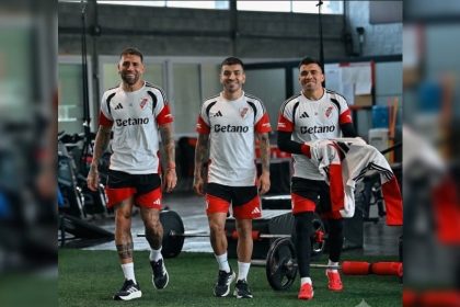 tras-el-golpe-de-la-copa-argentina-y-el-debut-de-nicolas-otamendi,-river-recibe-este-sabado-a-barracas-central-en-el-monumental-por-el-torneo-clausura:-hora,-tv-y-formaciones