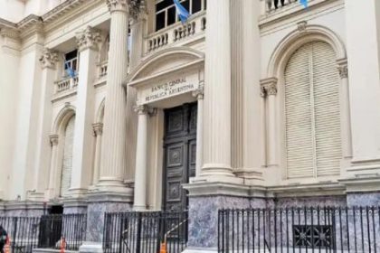 nuevamente-el-banco-central-compro-fuerte-dolares-para-reservas:-lleva-mas-de-13-mil-millones-en-este-2026