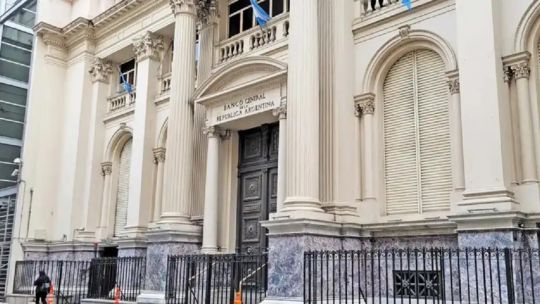 nuevamente-el-banco-central-compro-fuerte-dolares-para-reservas:-lleva-mas-de-13-mil-millones-en-este-2026