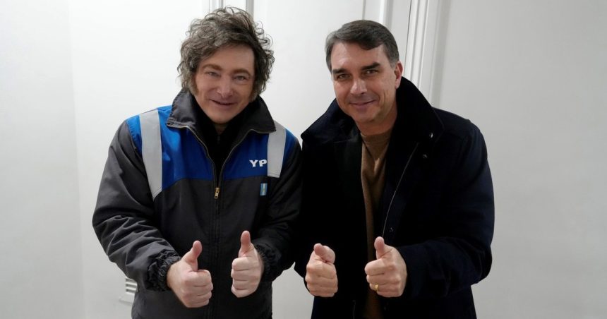 javier-milei-y-sus-medidas,-en-vivo:-el-presidente-inicia-su-agenda-de-actividades-en-brasil-donde-se-reunira-con-flavio-bolsonaro