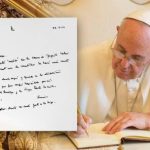 cuando-el-papa-francisco-alzo-el-pulgar-por-margarita