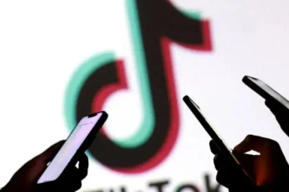 la-union-europea-aplica-a-tiktok-una-multa-millonaria-por-fallos-en-la-seguridad-de-cuentas-de-menores