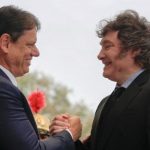 tarcisio-de-freitas-recibio-a-milei-con-alfombra-azul,-y-tuvieron-una-reunion-vedada-a-periodistas