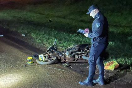 buscan-al-automovilista-que-se-fugo-luego-de-embestir-y-dejar-herido-a-un-motociclista-en-panambi 