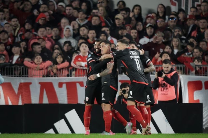 barracas-sorprendio-a-river-en-el-monumental-y-arranco-el-clausura-con-una-victoria