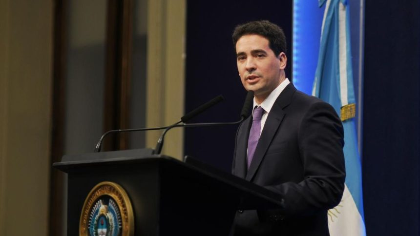 adrian-ravier-admitio-que-el-dolar-podria-llegar-a-$1.800-en-los-proximos-meses