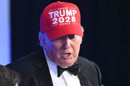 con-bromas-y-criticas,-trump-volvio-a-la-cena-de-los-corresponsales