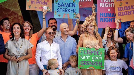 “poder-ser-uno-mismo-y-amar-a-quien-quieras,-¿no-es-eso-lo-normal?”,-dijo-maxima-en-la-world-pride