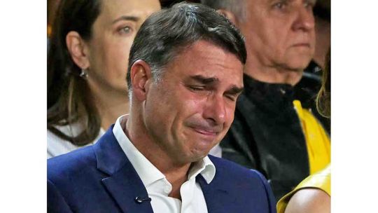 debilitado,-flavio-bolsonaro-oficializa-su-candidatura-presidencial