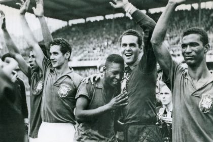 en-la-previa-de-la-final,-una-camiseta-de-pele-fue-la-gran-atraccion