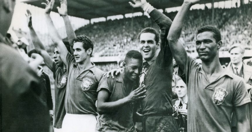 en-la-previa-de-la-final,-una-camiseta-de-pele-fue-la-gran-atraccion