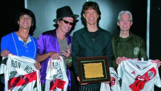 la-noche-de-1995-en-river:-el-dia-que-mick-jagger-consagro-la-alianza-eterna-entre-argentina-y-los-rolling-stones