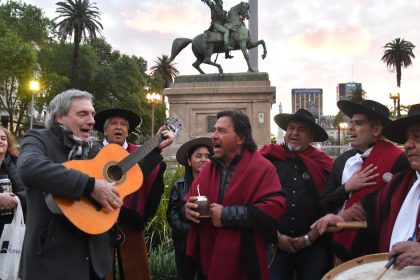 “una-locura-de-algun-funcionario-nacional”:-la-queja-de-un-gobernador-por-la-derogacion-de-normas-que-prohiben-el-ingreso-de-bananas-desde-paises-con-plagas