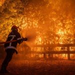 incendios-sin-control-en-el-sur-de-europa:-mas-de-330.000-personas-fueron-evacuadas-en-espana,-francia-e-italia