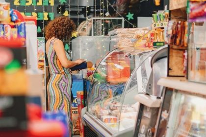 evasion-fiscal:-a-pedido-de-los-supermercados,-el-gobierno-va-contra-autoservicios-chinos-y-comercios-de-barrio
