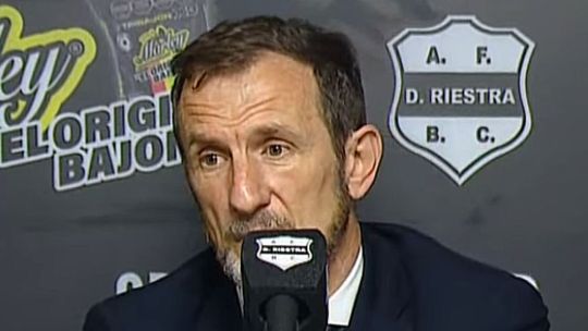arruabarrena-hizo-autocritica-tras-la-derrota-de-boca-vs-riestra:-“es-un-bano-de-realidad”