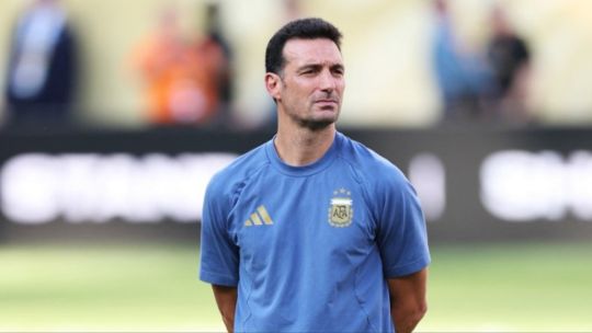 el-sentido-mensaje-de-lionel-scaloni-tras-el-subcampeonato-de-argentina:-“lo-siento-por-no-haberles-podido-traer-otra-copa”