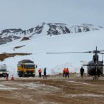 por-las-fuertes-nevadas,-la-mayor-mina-de-oro-del-pais-suspendio-su-actividad-y-evacuo-a-sus-empleados-por-helicoptero