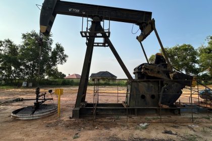 guerra-en-medio-oriente:-se-desploma-el-precio-del-petroleo-tras-la-pausa-en-los-ataques-entre-eeuu.-e-iran