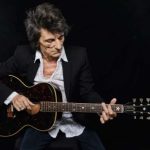 ronnie-wood-vuelve-a-la-argentina:-el-historico-guitarrista-de-los-rolling-stones-dara-su-primer-show-solista-en-el-pais