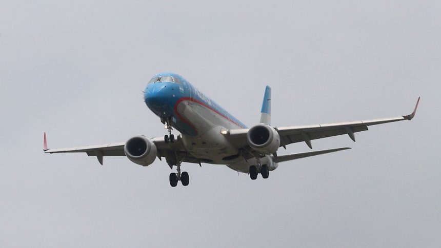 turismo:-los-viajes-al-exterior-registraron-en-junio-su-mayor-caida-anual-desde-la-pandemia