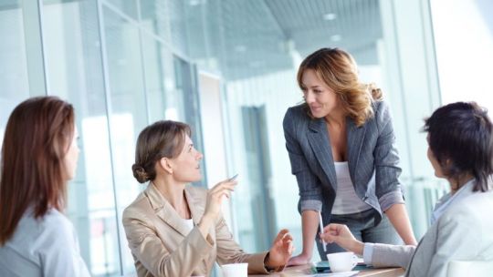 el-impuesto-a-la-empatia:-mujeres-y-liderazgo