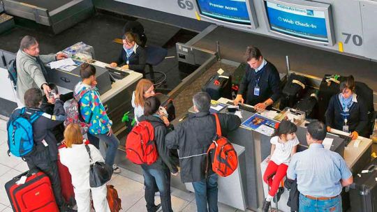 a-pesar-de-la-llegada-de-mas-extranjeros,-la-balanza-turistica-resulto-negativa-en-junio