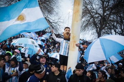 un-estudio-descarta-que-la-campana-antiargentina-haya-sido-orquestada-en-redes:-“la-hostilidad-fue-real-y-masiva,-pero-su-circulacion-fue-dispersa-y-organica”
