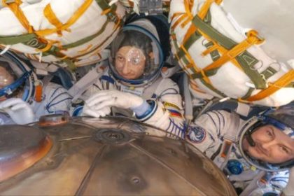 un-astronauta-de-la-nasa-y-dos-cosmonautas-regresaron-con-exito-a-la-tierra-tras-meses-en-la-estacion-espacial-internacional