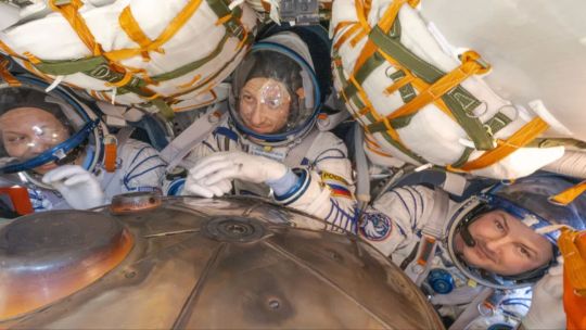 un-astronauta-de-la-nasa-y-dos-cosmonautas-regresaron-con-exito-a-la-tierra-tras-meses-en-la-estacion-espacial-internacional