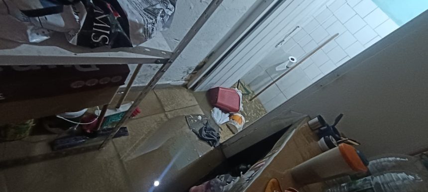 un-colapso-cloacal-provoco-el-desborde-de-aguas-servidas-de-sanitarios-en-comercios-de-posadas:-“exploto-el-inodoro”