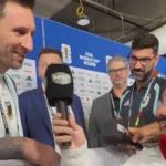 la-historia-de-manu-gutierrez,-el-periodista-con-paralisis-cerebral-al-que-messi-fue-a-buscar-entre-una-multitud-para-darle-una-entrevista-que-se-volvio-viral