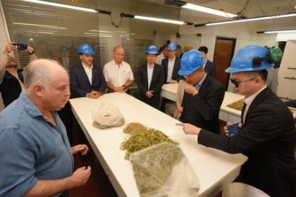 el-gobernador-de-corrientes-recibio-al-embajador-de-china-para-impulsar-inversiones-en-la-provincia