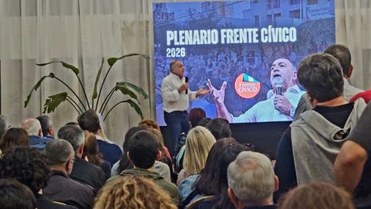 juez-junto-a-tropa-para-mostrarle-a-bornoroni-y-los-libertarios,-su-poder-de-fuego