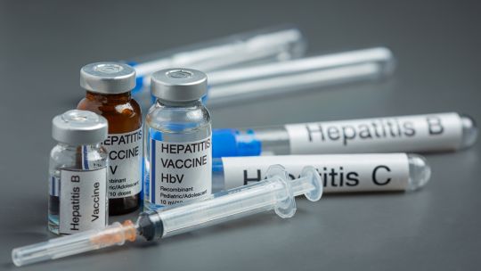 hepatitis-c:-el-gran-desafio-ya-no-es-curarla,-sino-encontrar-a-quienes-viven-con-el-virus