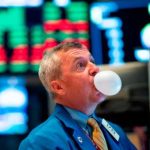 el-derrumbe-de-los-chips-golpeo-a-las-bolsas-de-asia-y-la-expectativa-por-la-fed-pone-bajo-presion-a-los-mercados