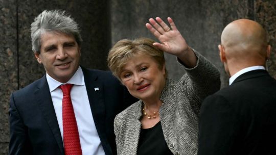 kristalina-georgieva-visita-un-pozo-clave-de-vaca-muerta-y-la-recibe-horacio-marin,-presidente-de-ypf