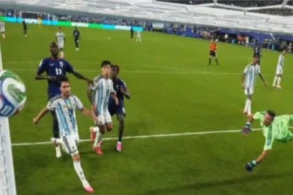 el-mejor-gol-del-mundial-fue-convertido-por-lopes-cabral