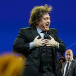“siempre-hubo-insultos-de-ambos-lados”:-el-gobierno-defendio-a-milei-por-sus-criticas-a-lula-y-nego-un-conflicto-diplomatico