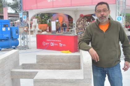 un-cubo,-la-piedra-y-el-vacio:-el-chileno-mauricio-guajardo-conquisto-la-bienal-del-chaco
